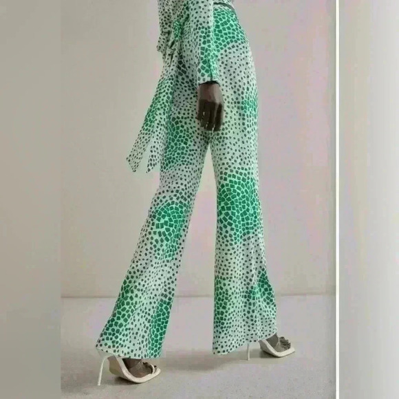 Diane von furstenberg Brooklyn Flared Pants in Flora Nocturna Green - Picture 5 of 14